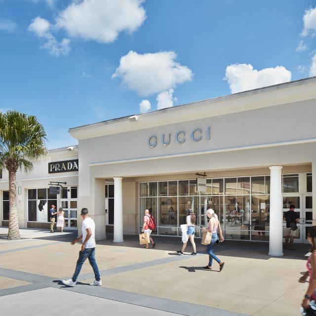 Orlando Vineland Premium Outlets gucci prada