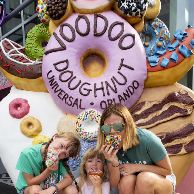 Influencer Katie Ellison and her family visit Voodoo Doughnut at Universal Orlando