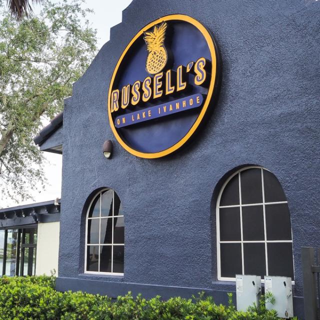 Exterior of Russell's on Lake Ivanhoe in Orlando during the day