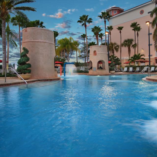 Marriott's Grande Vista pool and fountains