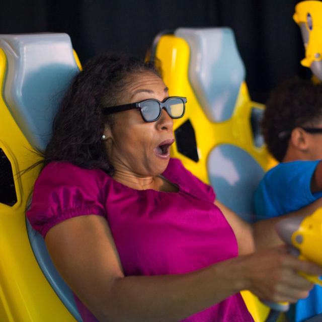 7D Dark Ride Adventure woman