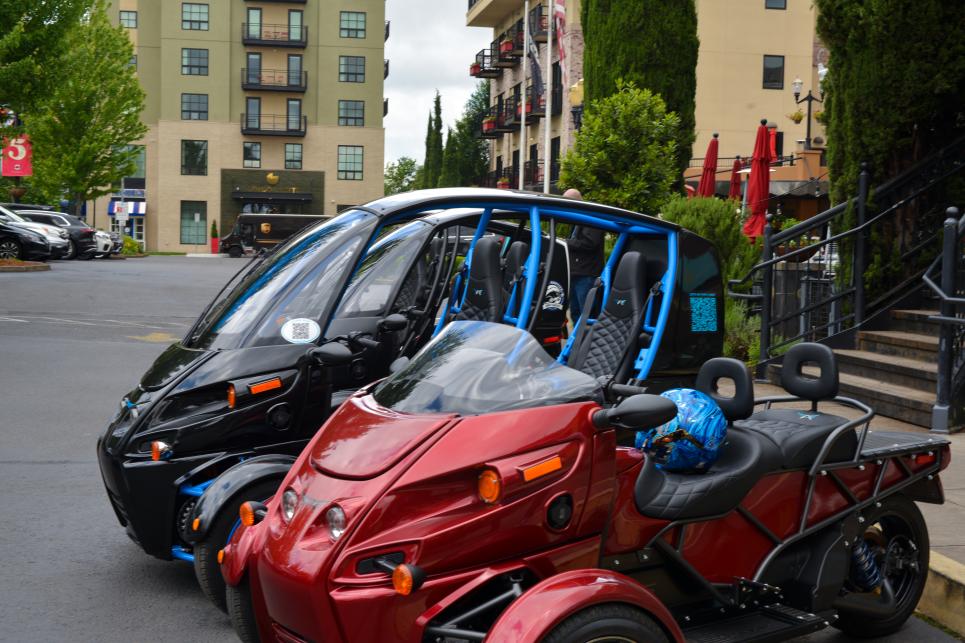 Arcimoto Tour of Downtown Eugene and Autzen