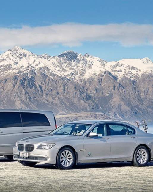 Limousine South Exclusive Class vehicle range 2016 cropped