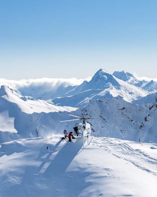 Heliskiing near Queenstown in the Southern Alps - Southern Lakes Heli