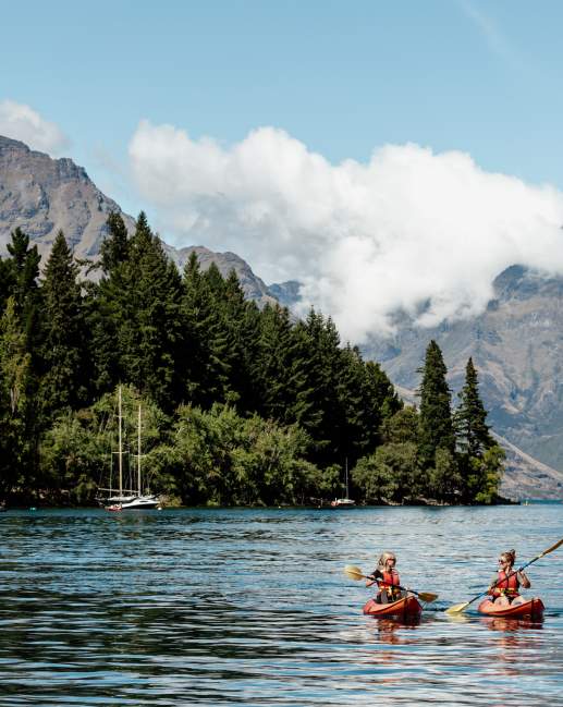 Kayaking on Lake Whakatipu, Queenstown