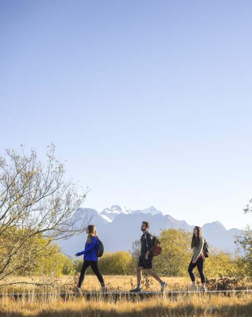 People walking the Glenorchy Lagoon Walkway