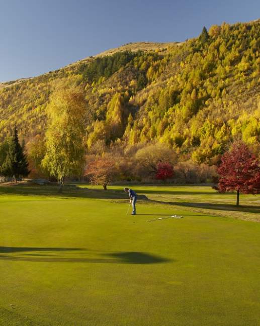 Arrowtown golf course in autumn