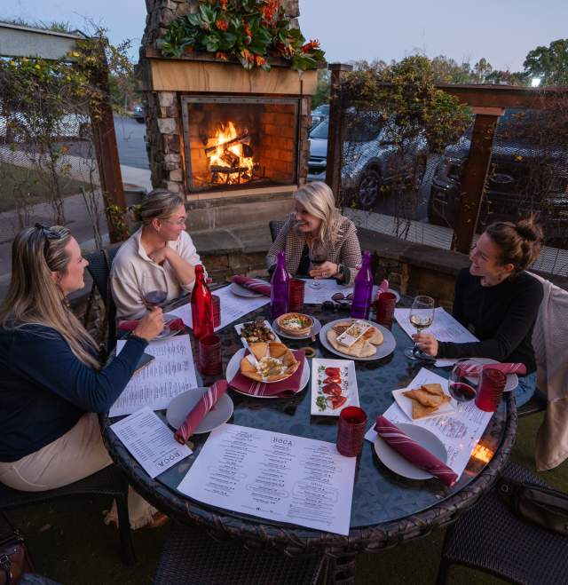Boca - Fire place - outdoor dining