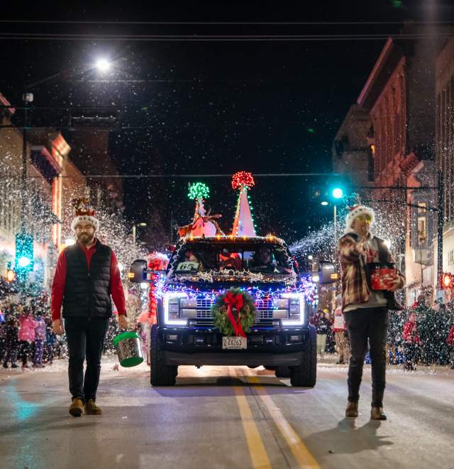 Lakeshore Holiday Parade in Manitowoc