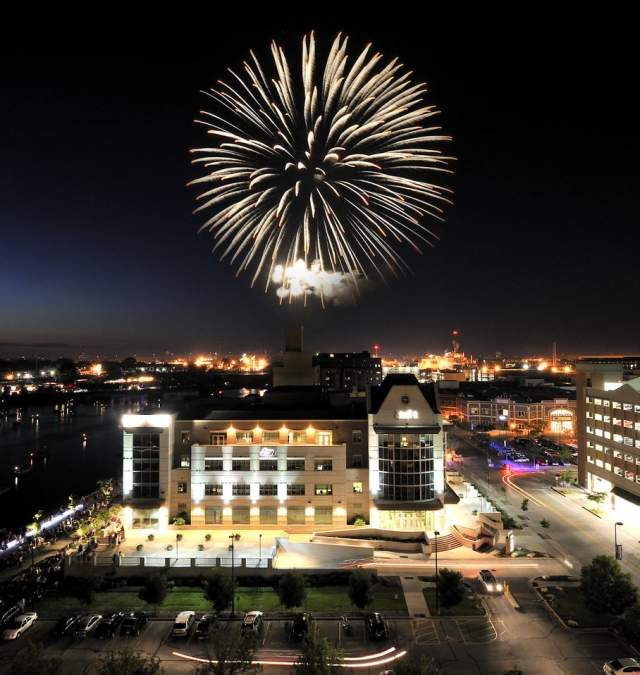 Fireworks over downtown Green Bay