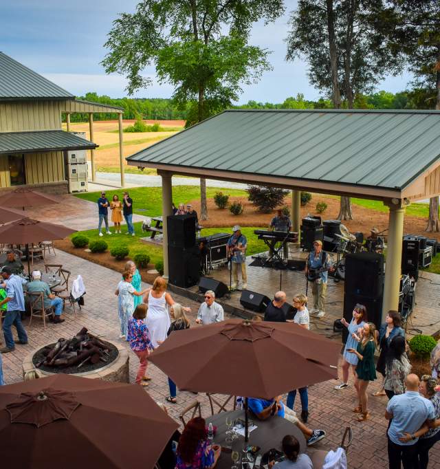 Tunnel Creek Vineyards Band