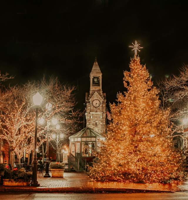 centerway square at christmas by becky simpson