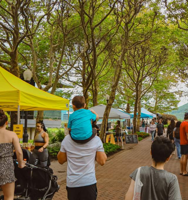 Farmers Market Family