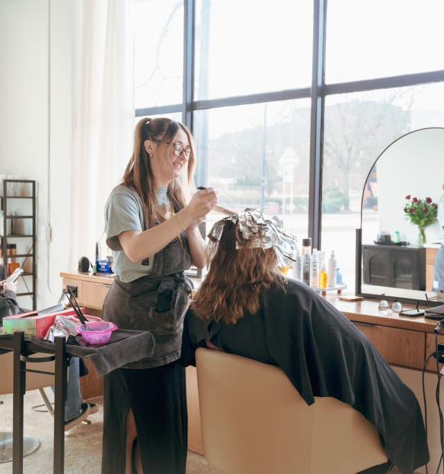 The Suite Experience (hair salon)