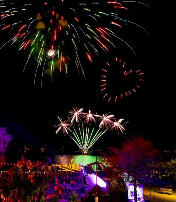 Welcome to Winter event 2021 fireworks