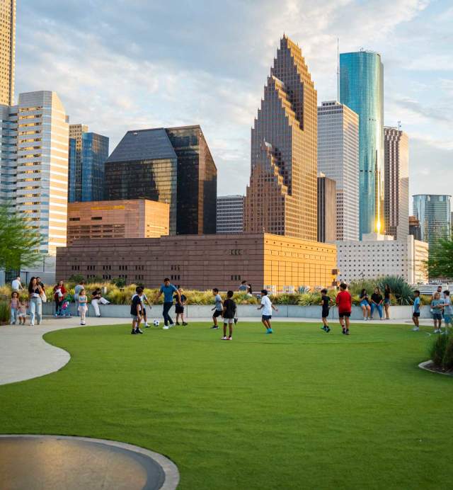 Sky lawn Post