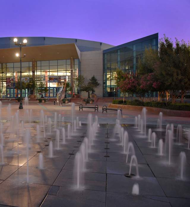 Rabobank Arena exterior night
