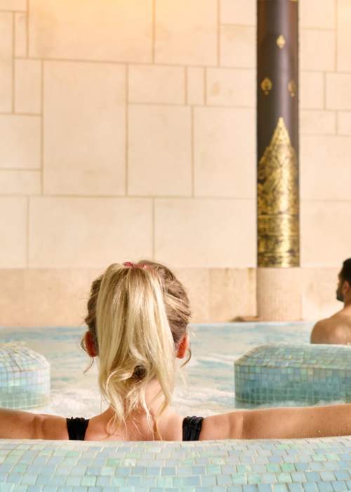 Careys Manor SenSpa - people in the pool