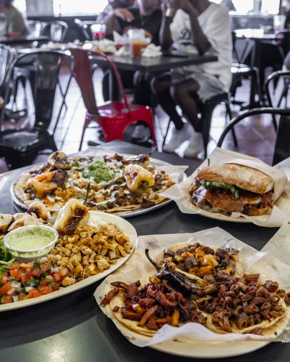 Tacos Los Cholos