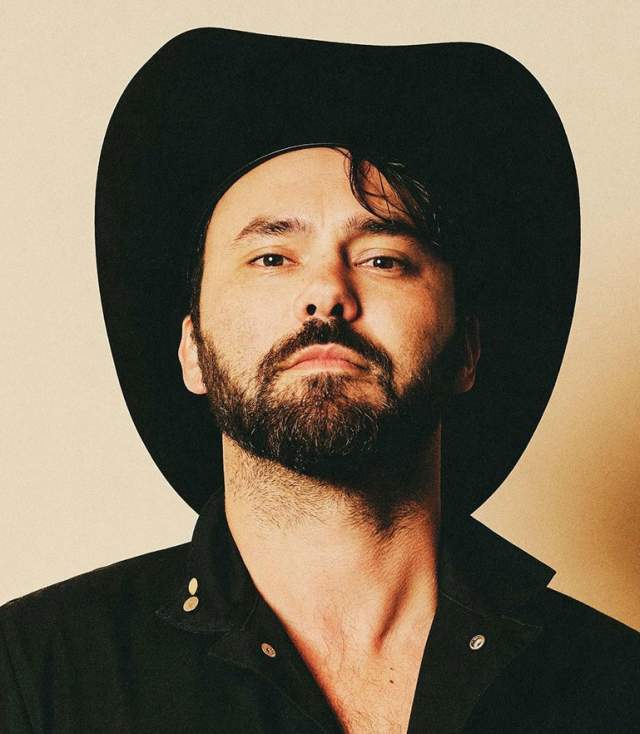 Shakey Graves will be performing in Fort Wayne, Indiana on Saturday, July 19 at Sweetwater Performance Pavilion.