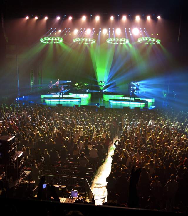 Crowd Shot- Kelly Clarkson