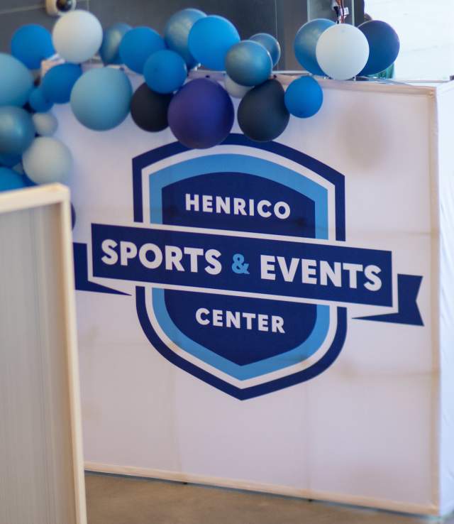 HSEC sign and balloons
