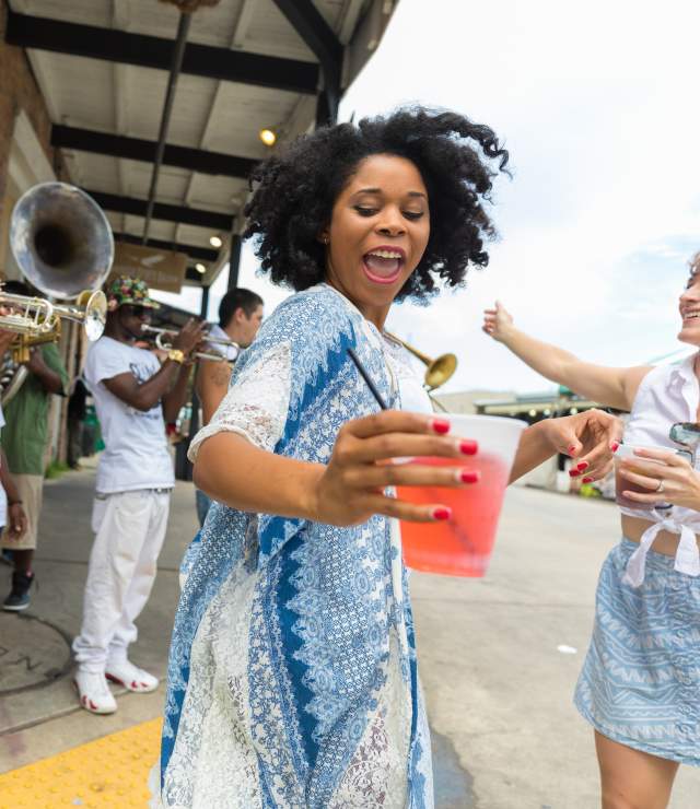 Dancing to Street Musicians