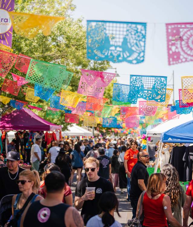 Mira! Las Cruces Festival Street Shot File