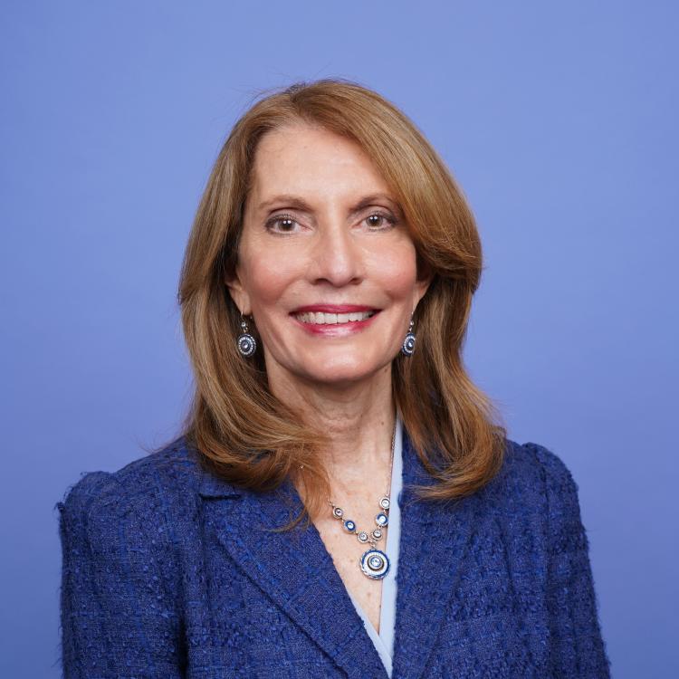 2022 Visit Orlando Board Member Roseann Harrington