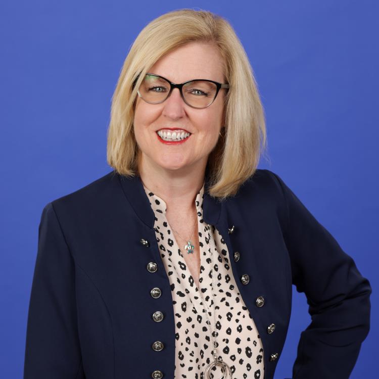 Carolyn Martin headshot