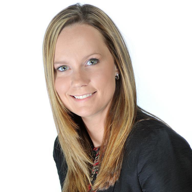 Headshot for 2021 Visit Orlando Board of Director Donna Dyson