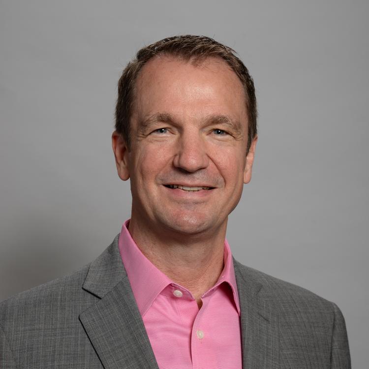 Headshot for 2021 Visit Orlando Board of Director Fred Sawyers