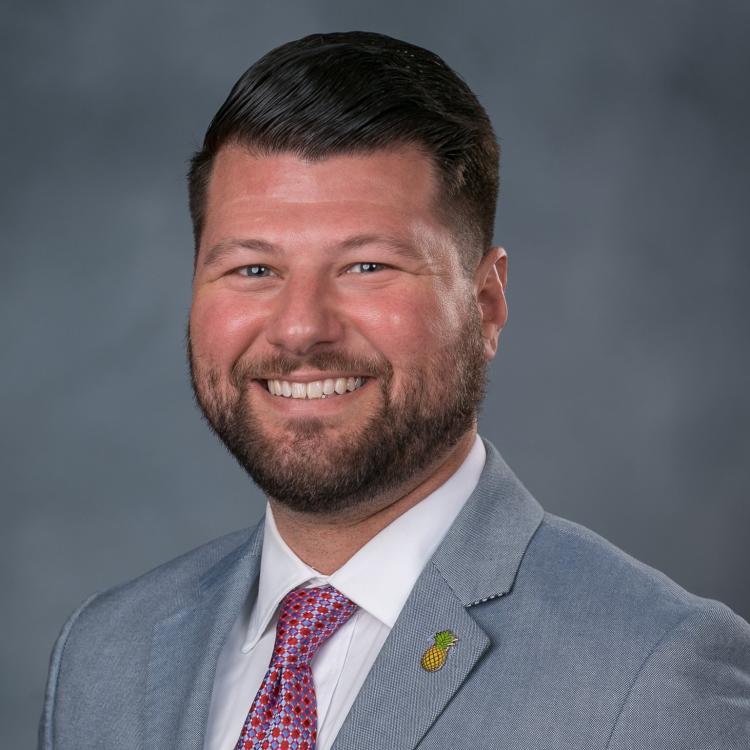 Headshot for 2021 Visit Orlando Board of Director Robert Agrusa