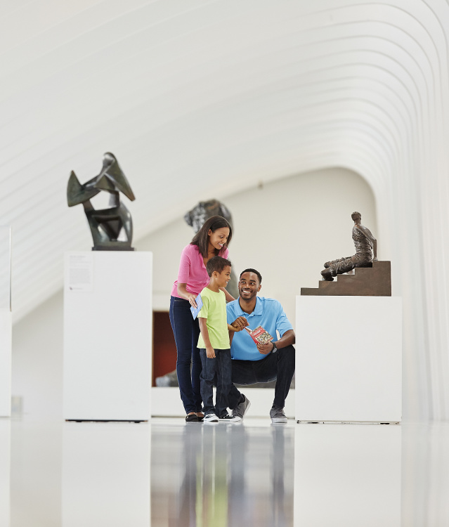 Familes looking around the Milwaukee Art Museum