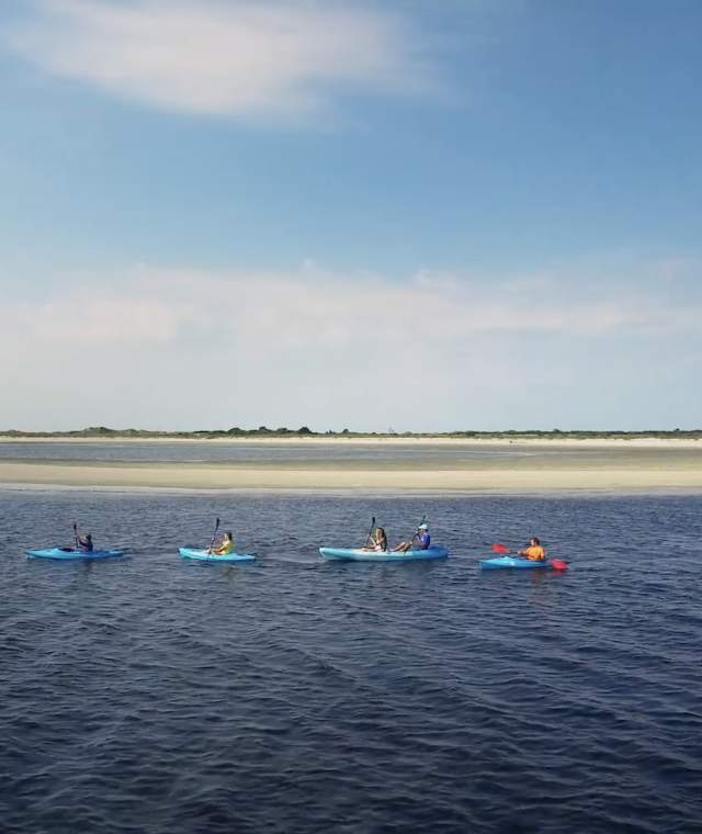 Kayaks at Heritage Shores