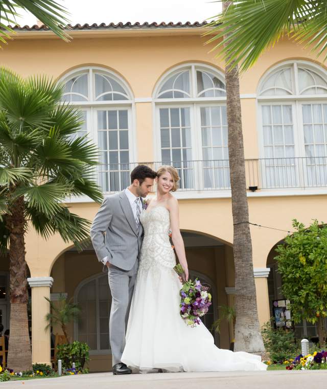 Crowne Plaza Phoenix Chandler Golf Resort - Wedding Couple