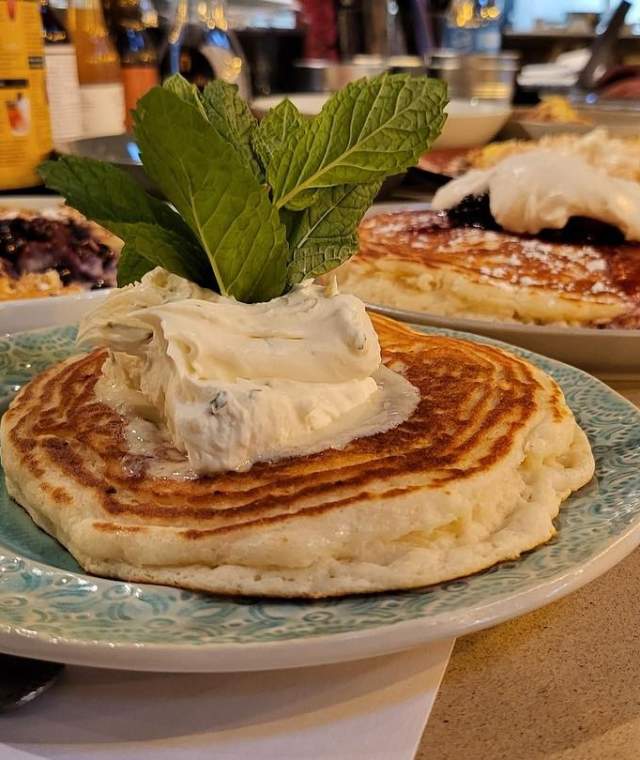 Tipsy Egg - Pancakes