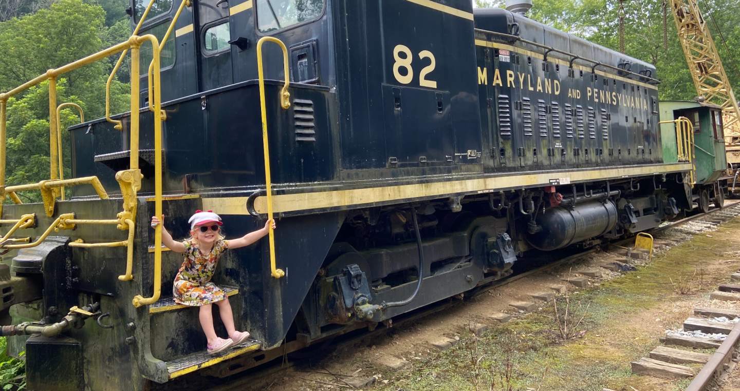 a child experiencing the Ma & Pa Railroad