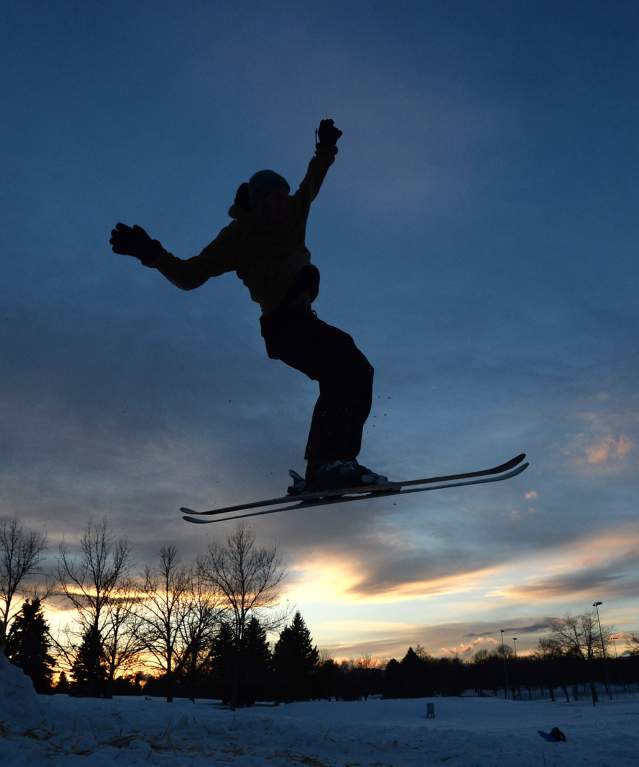 Skiing jump
