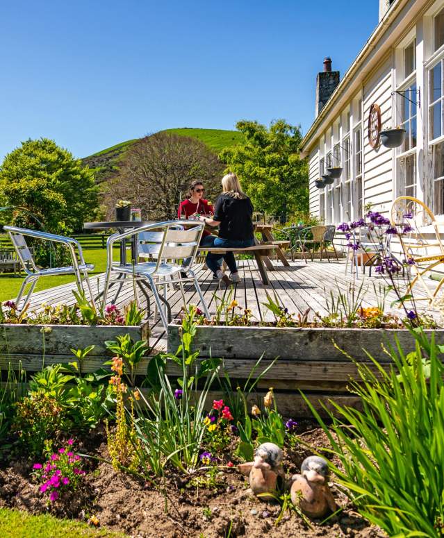 Niagara Falls Cafe, The Catlins