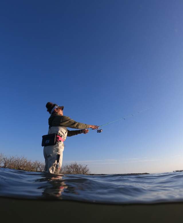 Wade fishing-bay fishing-shallow fishing