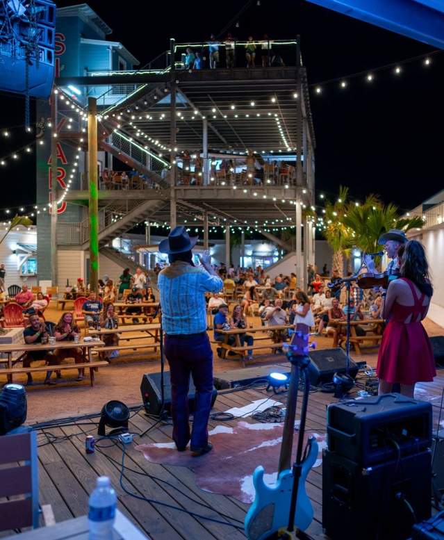 sipyard-live music-live music fest-band