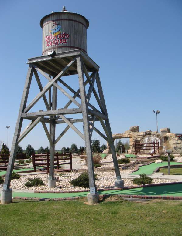 Colorado Canyon mini golf course