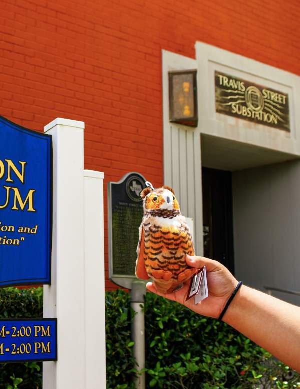 Edison Birdie in front of Edison Museum