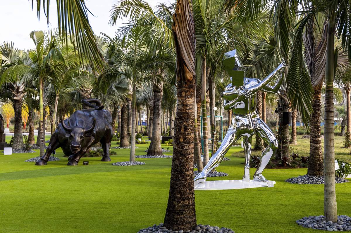 Inside Orlando's Lake Nona Sculpture Garden With Artist JEFRË
