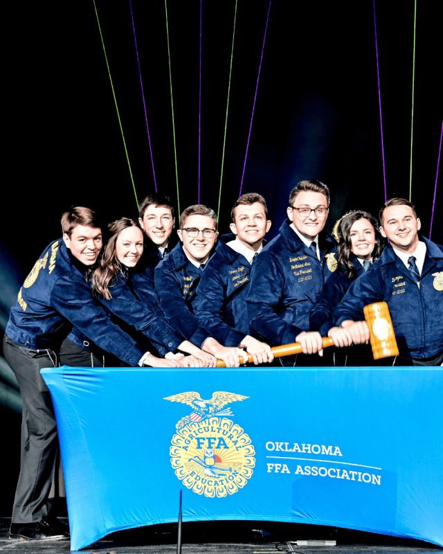 Oklahoma FFA Students on stage