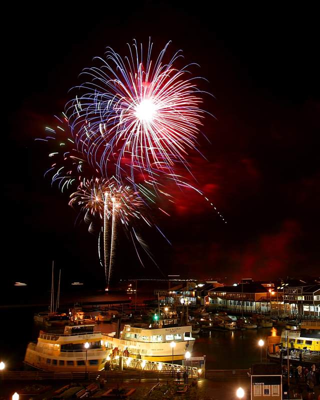 Fireworks over Blue & Gold Fleet and PIER 39