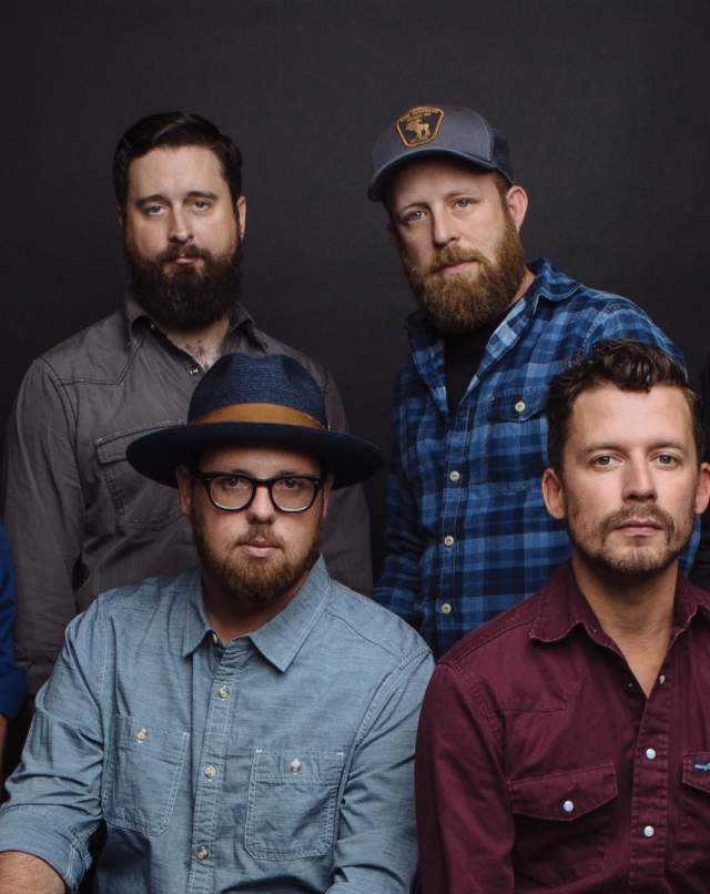 turnpike troubadours avett brothers tour