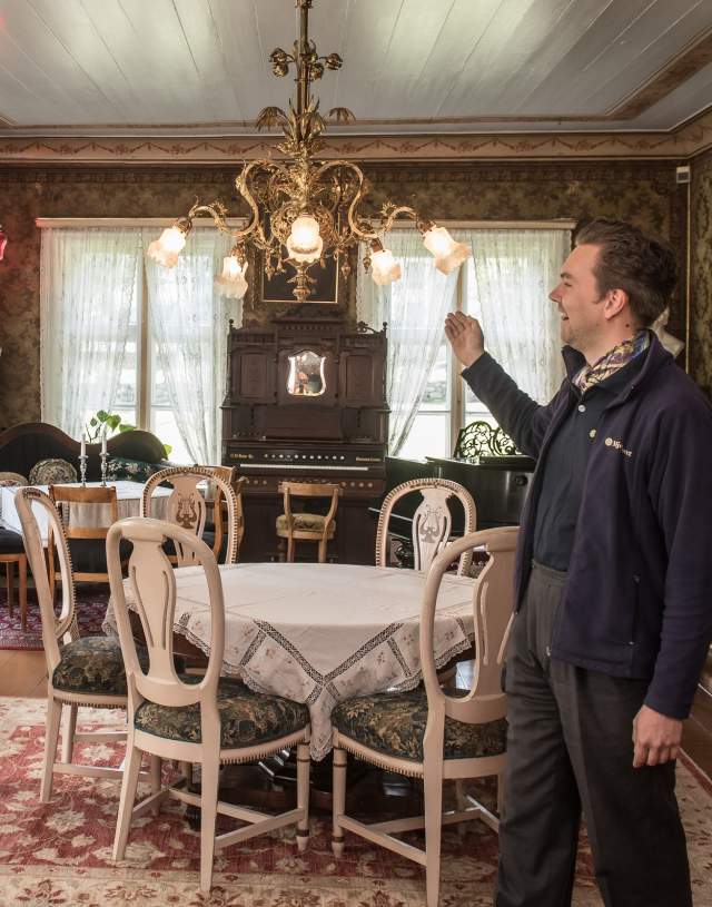 Mjøsmuseet - Omvisning på Gjøvik gård med Evald