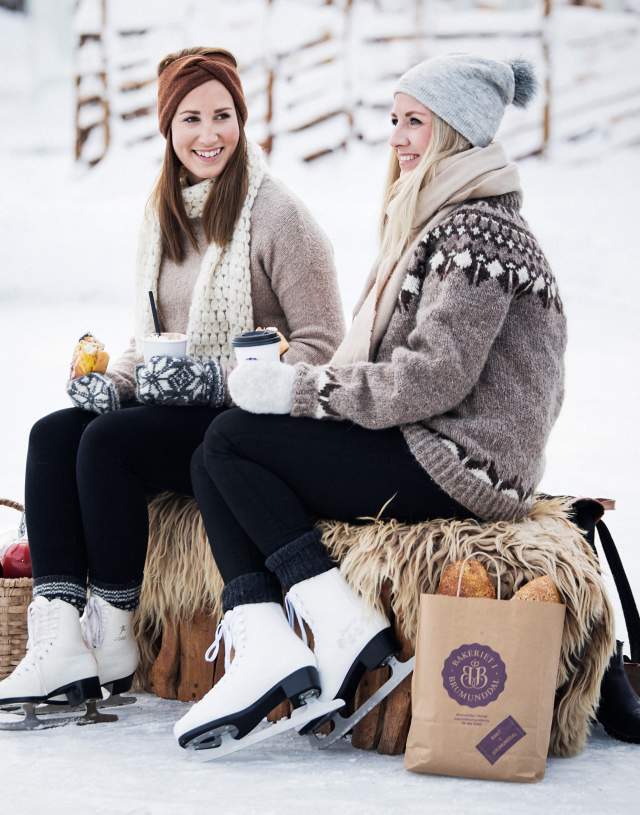 Ice skating in Ringsaker - taking a break by the rink
